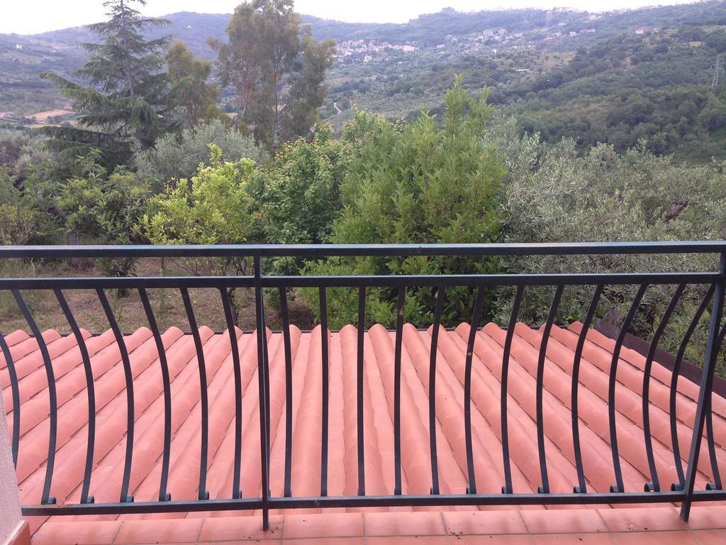 Bed & Breakfast Villa Flora Eredita Quarto foto
