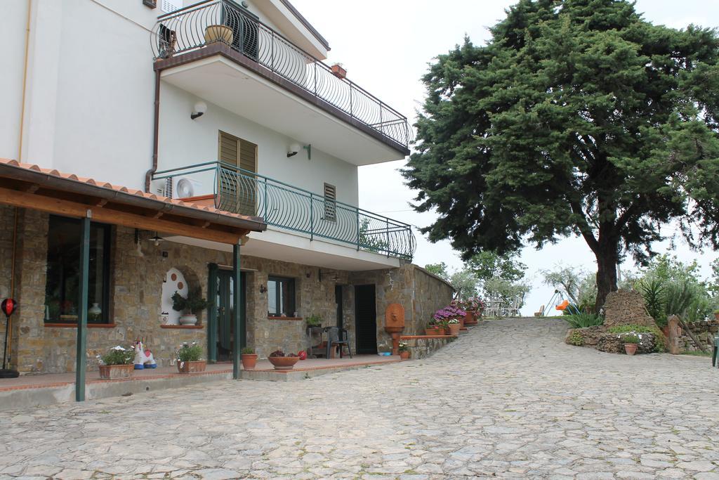 Bed & Breakfast Villa Flora Eredita Exterior foto